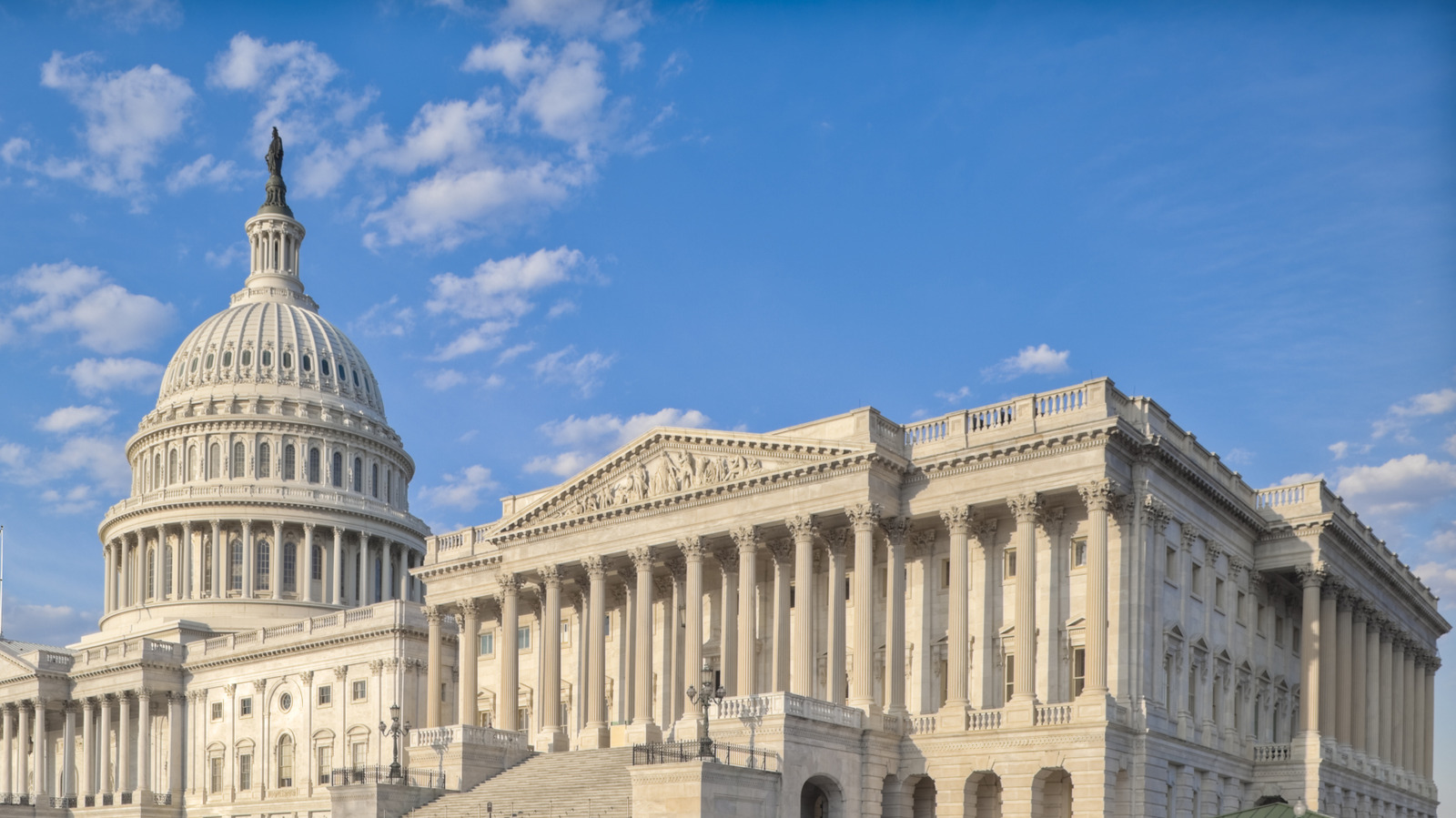 AI‑Drafted Bills Swamp Capitol, Lawyers Scramble