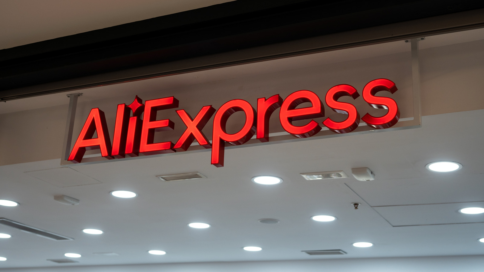EU Slaps AliExpress with Record $629M DSA Fine