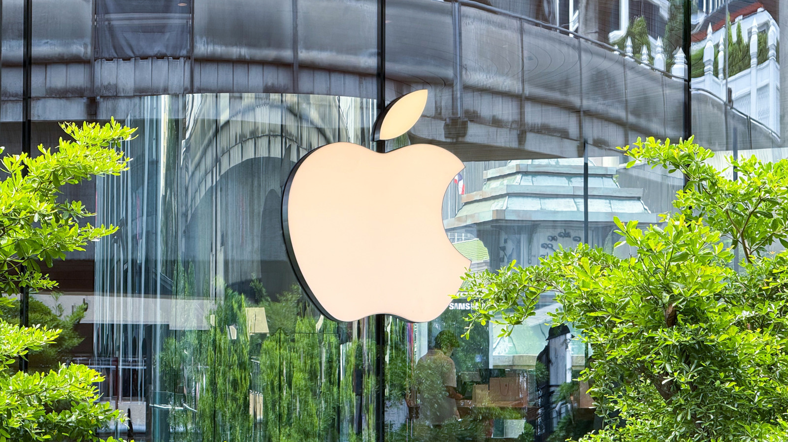Apple Leak: iPhone 18, Home Hub, and More Revealed