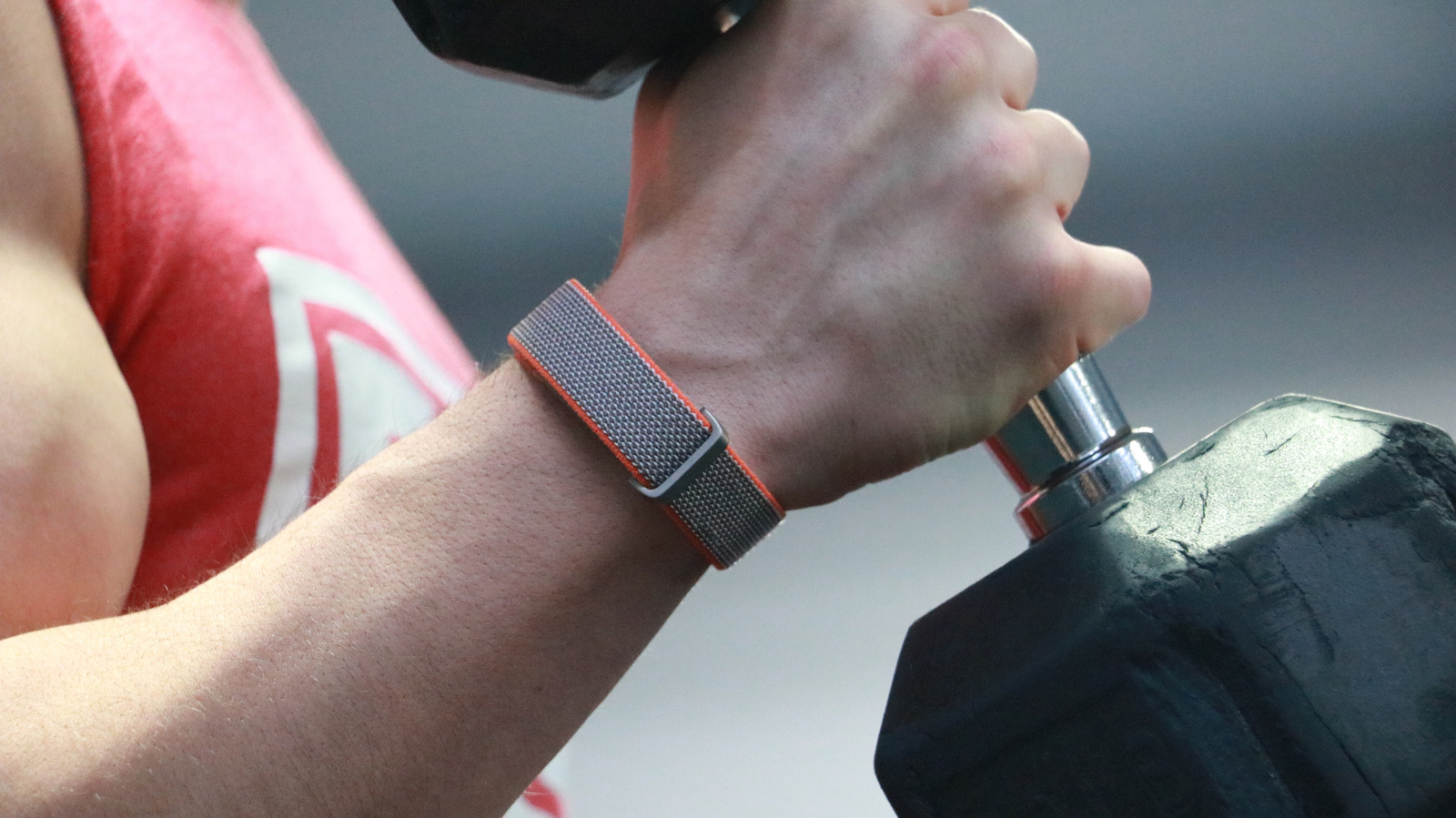 Garmin Cirqa vs Fitbit Air: Is $100 More Worth It?