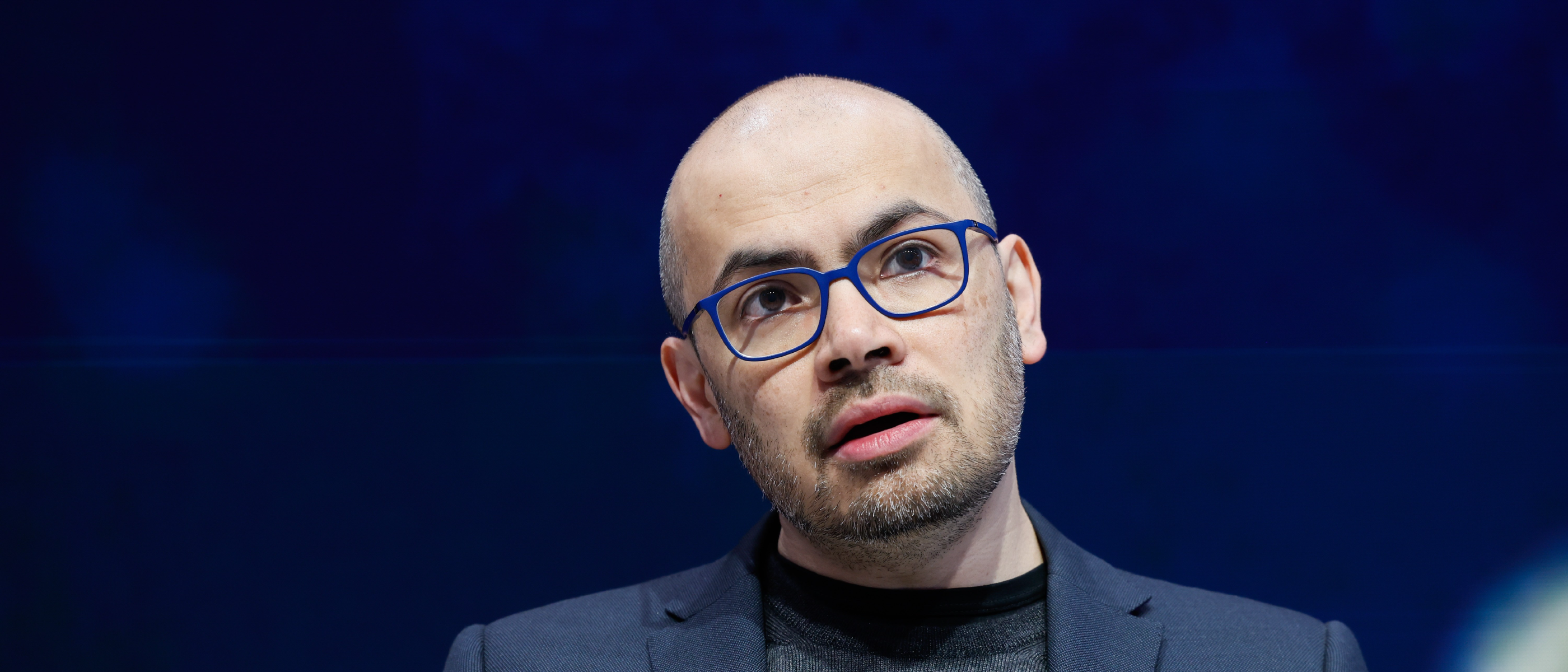 Demis Hassabis Calls for AI Watchdog
