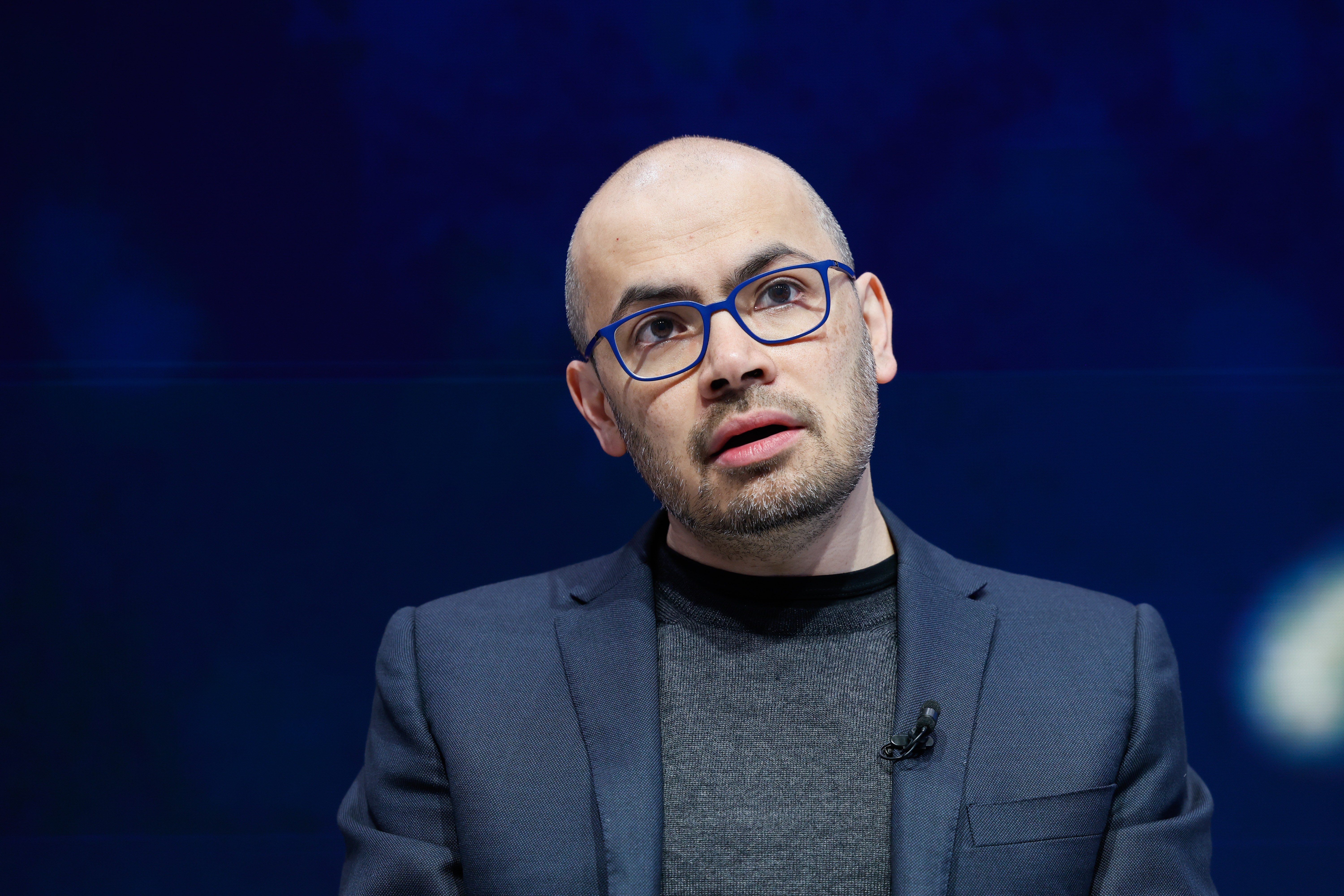 Demis Hassabis Calls for AI Watchdog