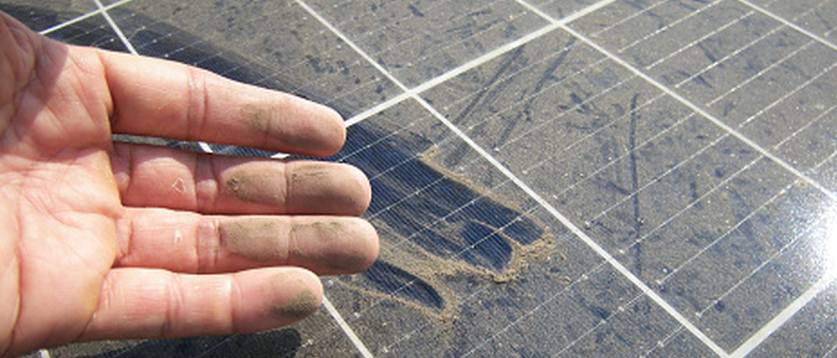 How to Clean Solar Panels Efficiently and Save Energy