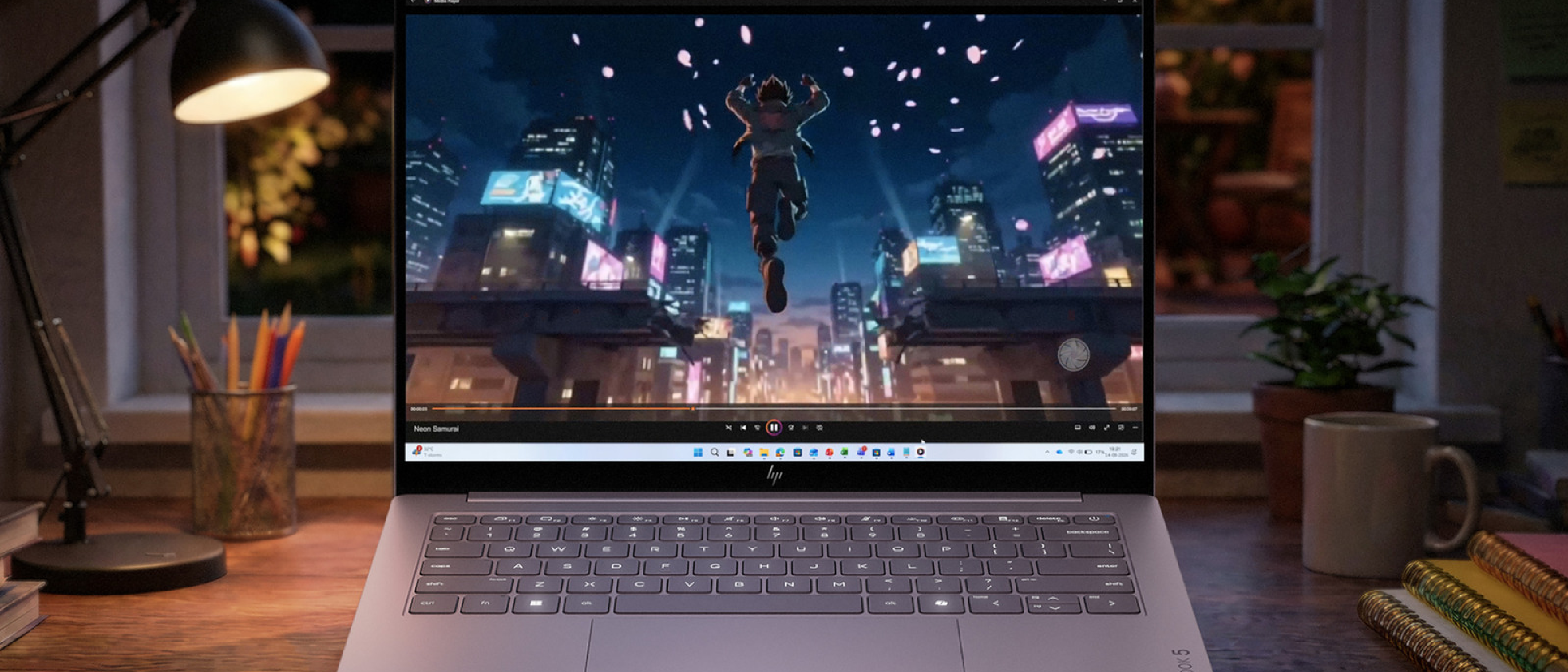 HP OmniBook 5 Review: OLED, 42‑Hour Battery, $699 Laptop