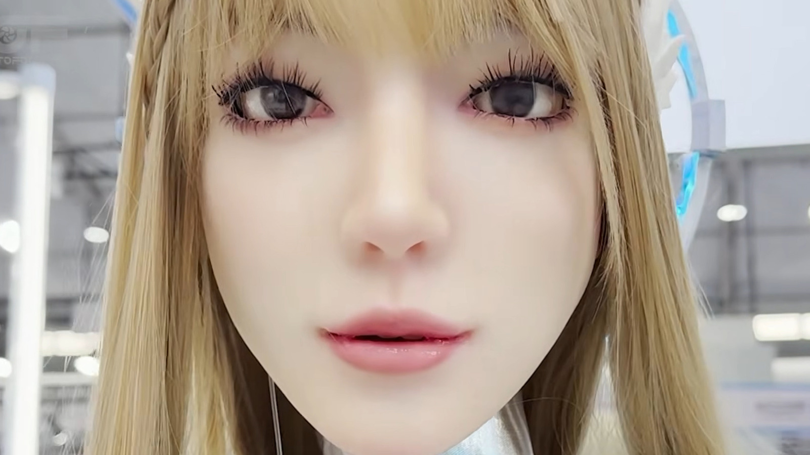 Yansyn‑X2: The First Robot That Can Cry in Shanghai