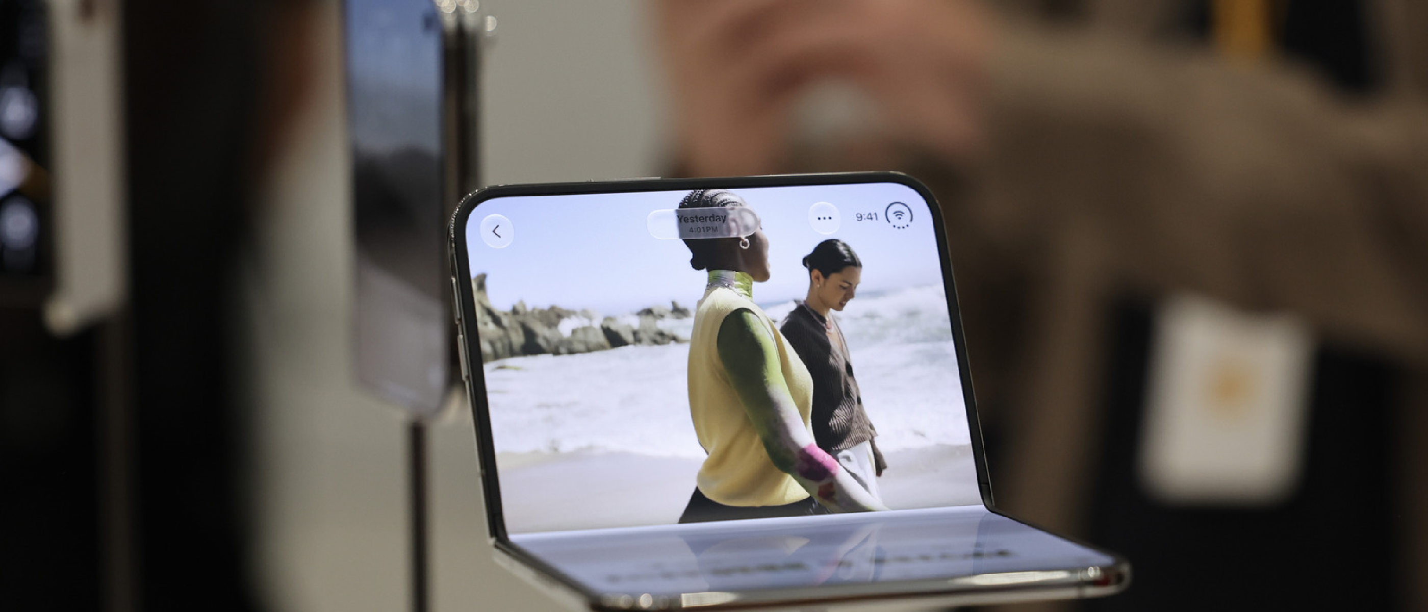 Apple i Phone Duo vs Surface Duo: Naming Clash