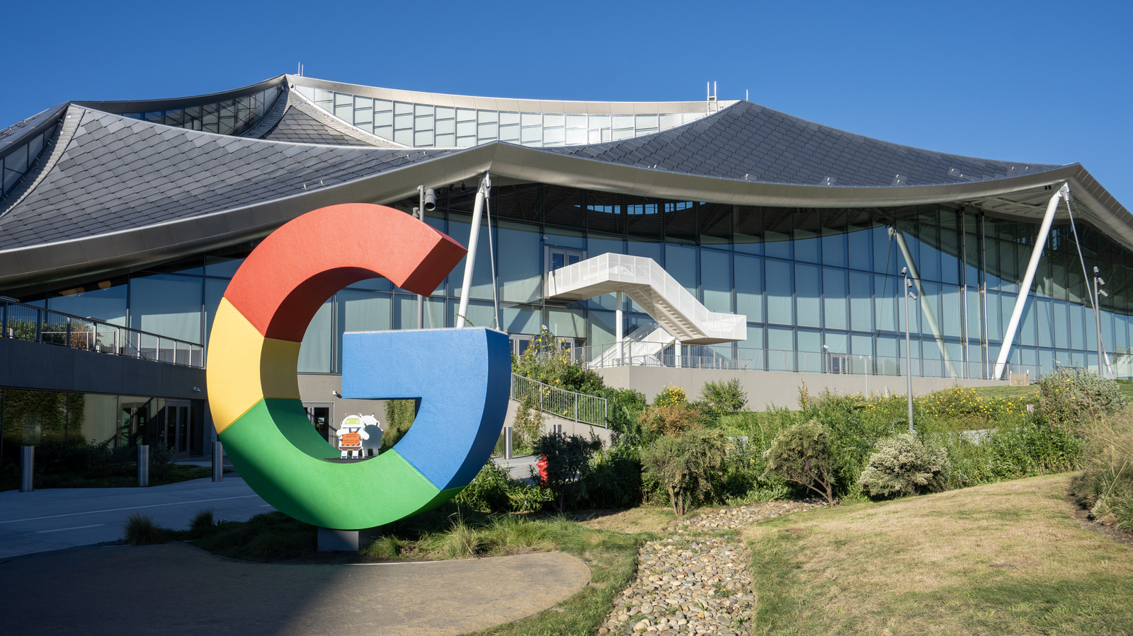 Judge Dismisses Google AI Overviews Traffic Lawsuits