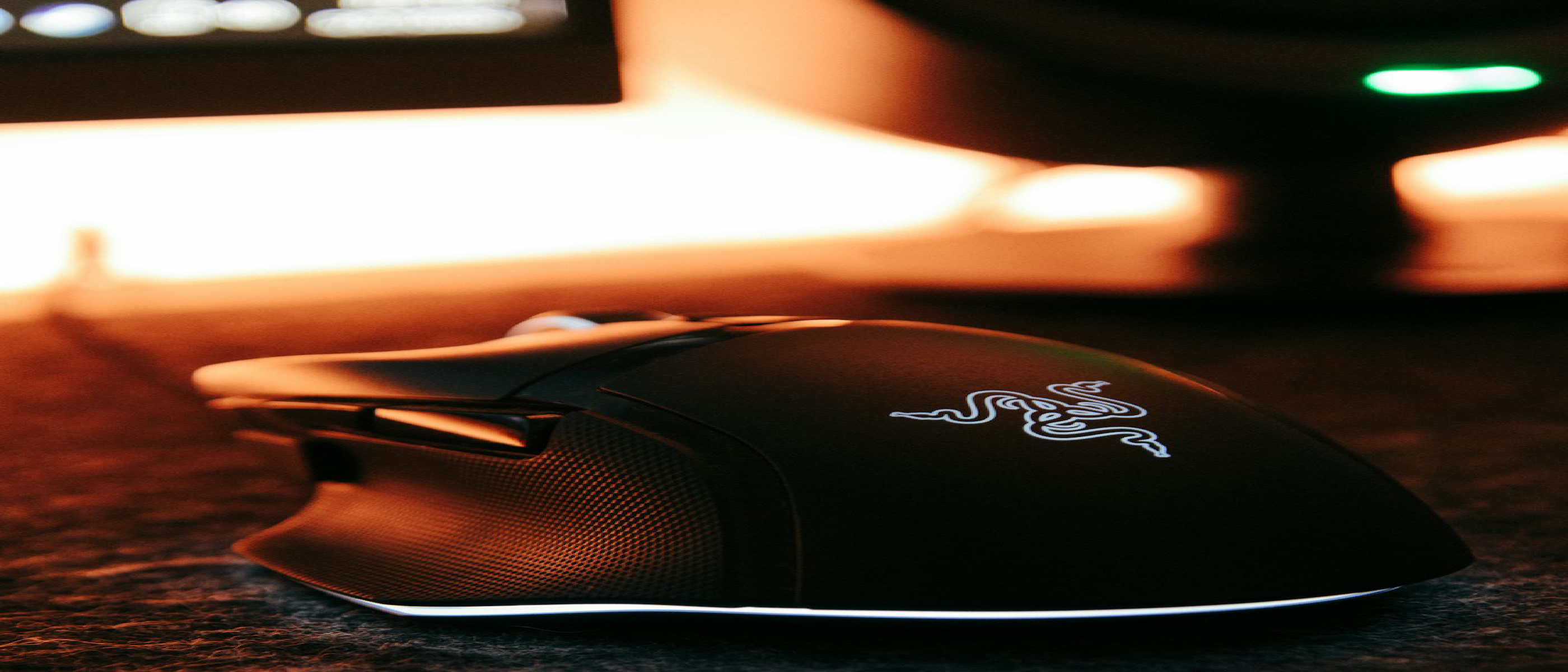 Razer Naga V3 Pro Review: Versatile Gaming Mouse
