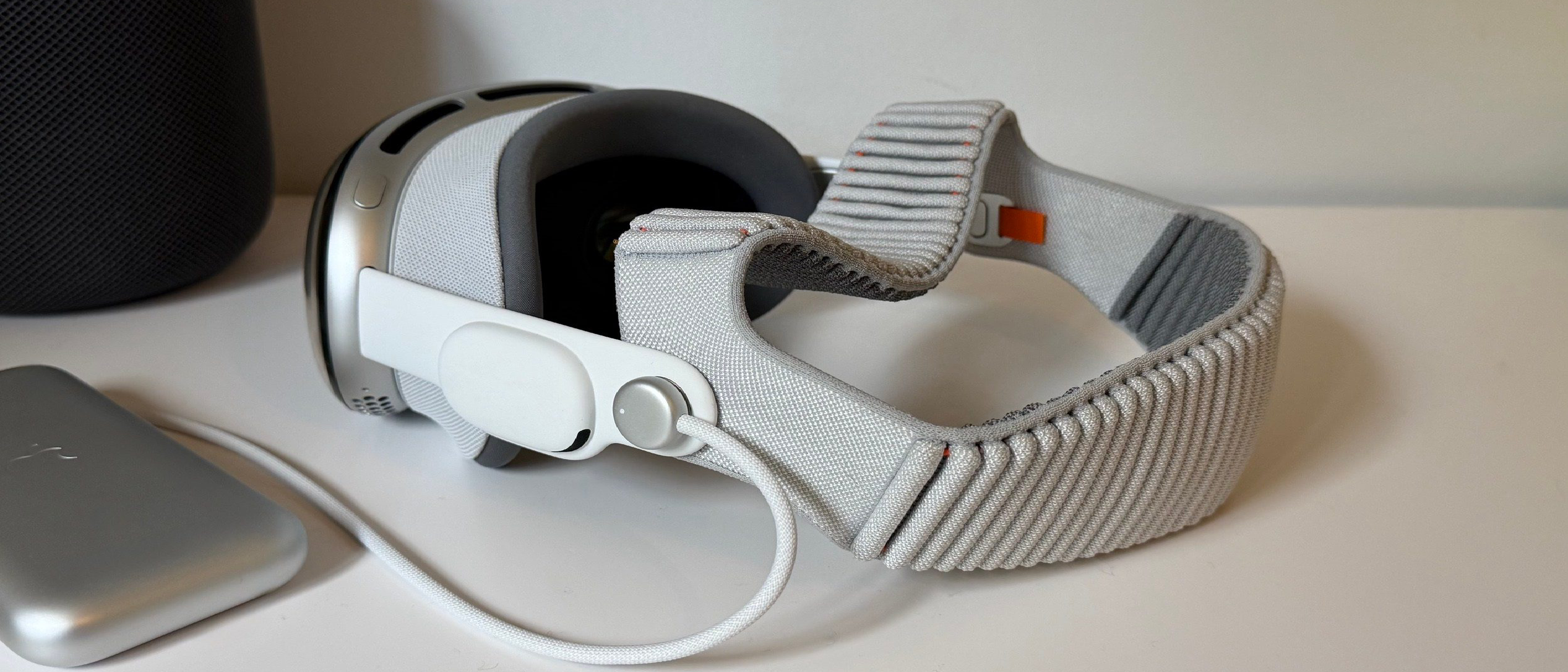 Apple's Lighter Vision Pro‑Style Headset Preview