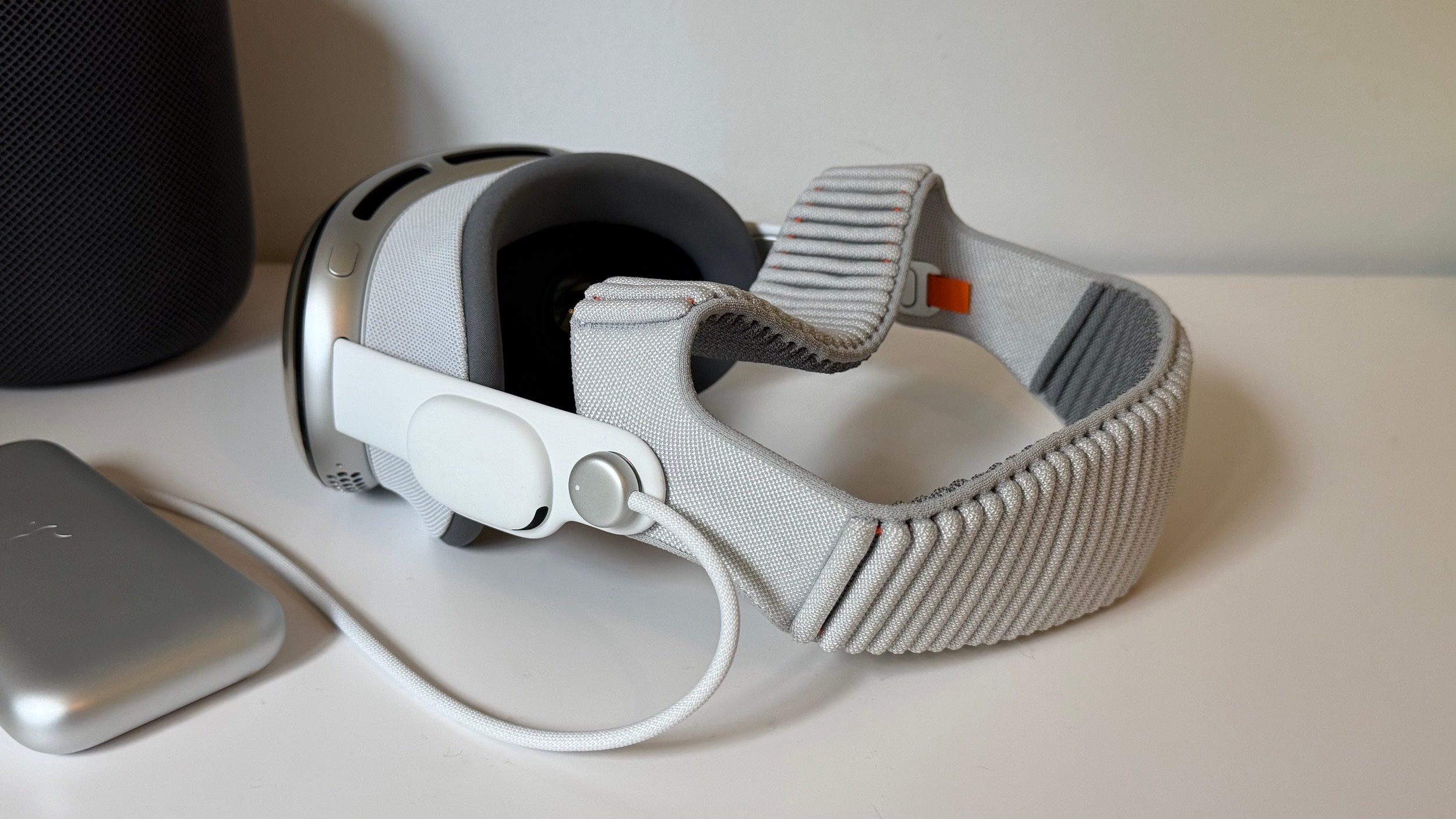 Apple's Lighter Vision Pro‑Style Headset Preview