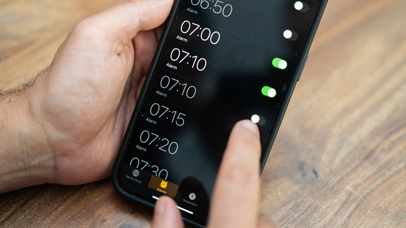 iPhone Clock App Oddities: The 4:39 Scroll Mystery