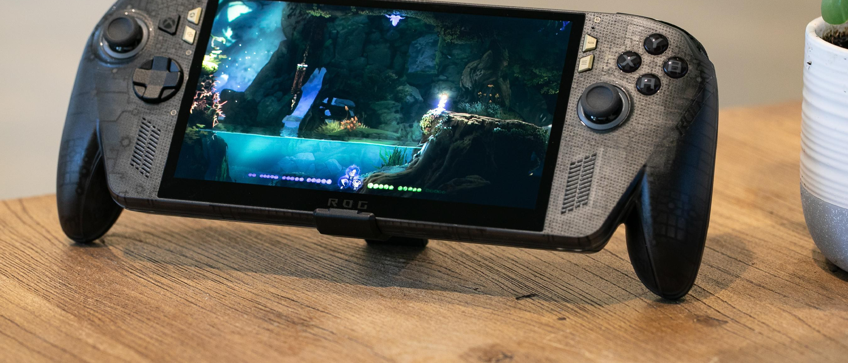 Asus Xbox Ally X20 Handheld Now Pre‑Orderable Solo