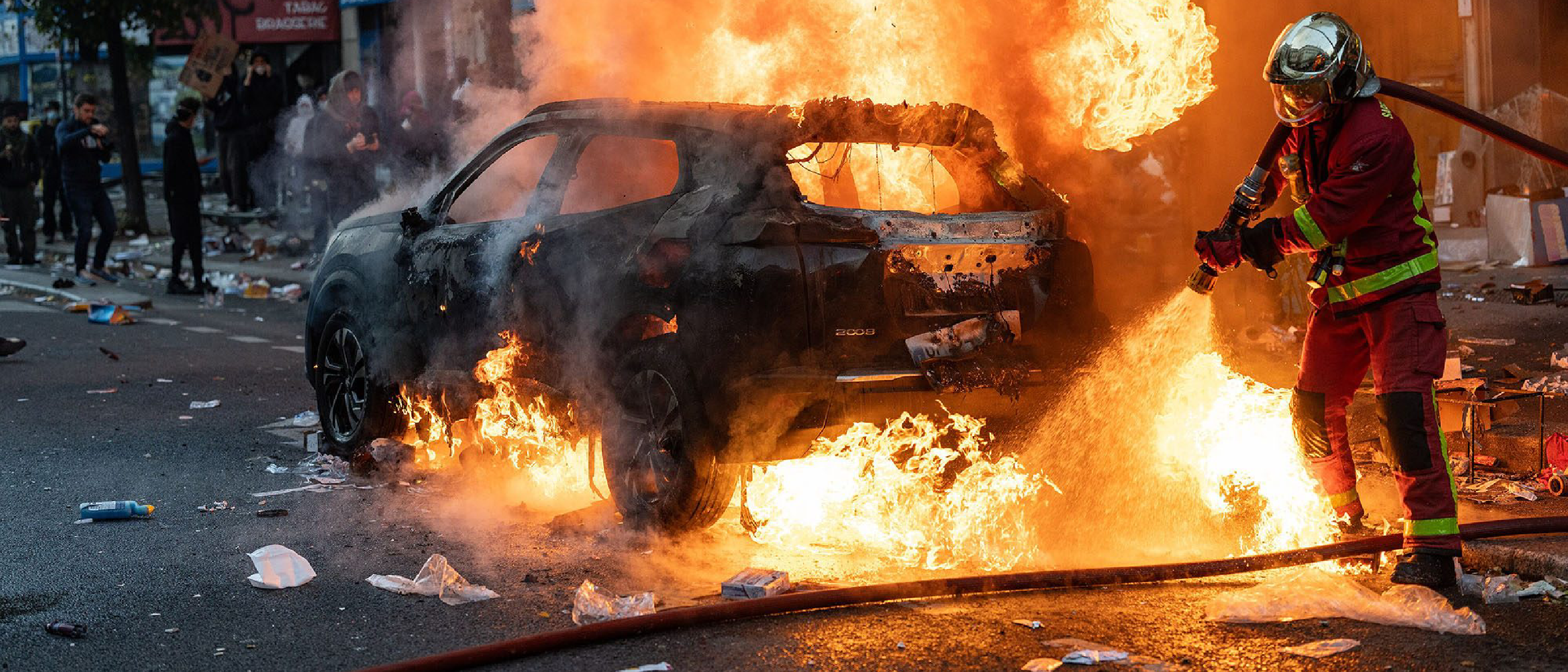 Apple Stores Looted Amid French Protests and Chaos