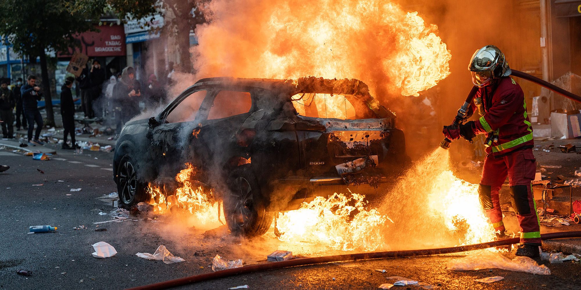 Apple Stores Looted Amid French Protests and Chaos