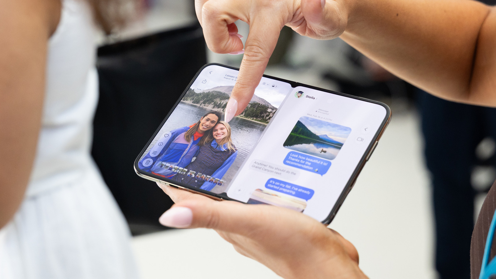 Apple iPhone Duo Foldable: Crease Visibility Test